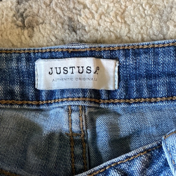 Ripped blue Jean shorts - Picture 3 of 4